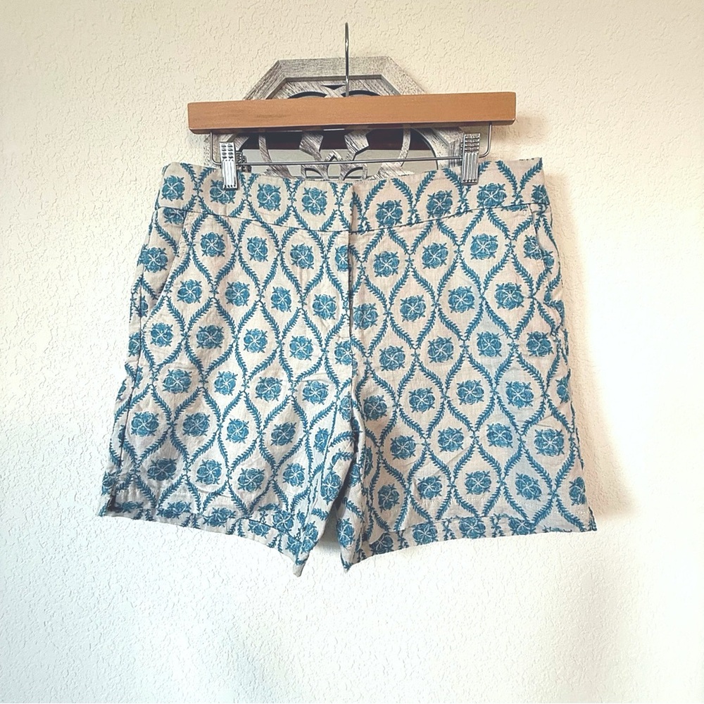 LOFT • Blue White Geometric Print Flat Front Chino Shorts